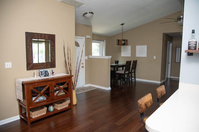 7912 W Kennedy Parkway, Yorktown, IN 47396