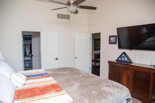 7912 W Kennedy Parkway, Yorktown, IN 47396