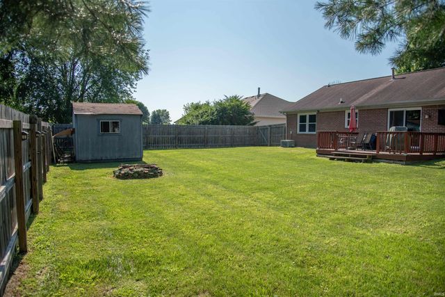 7912 W Kennedy Parkway, Yorktown, IN 47396