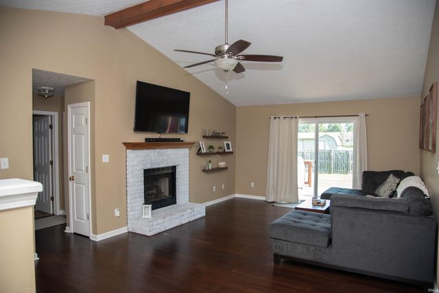 7912 W Kennedy Parkway, Yorktown, IN 47396