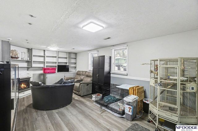 9506 Ohio Street, Omaha, NE 68134