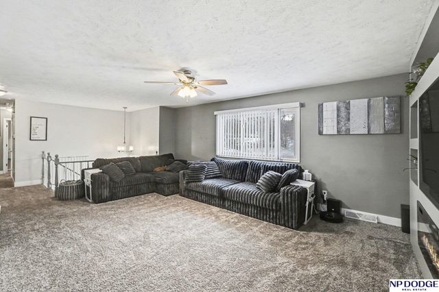 9506 Ohio Street, Omaha, NE 68134