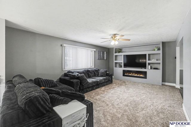 9506 Ohio Street, Omaha, NE 68134