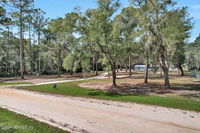 107 DINKLA Lane, Palatka, FL 32177
