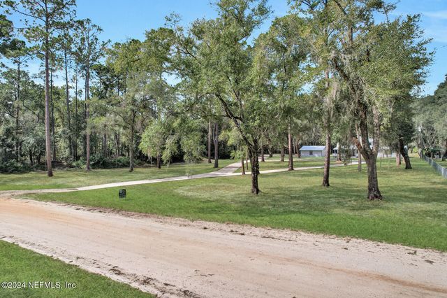 107 DINKLA Lane, Palatka, FL 32177