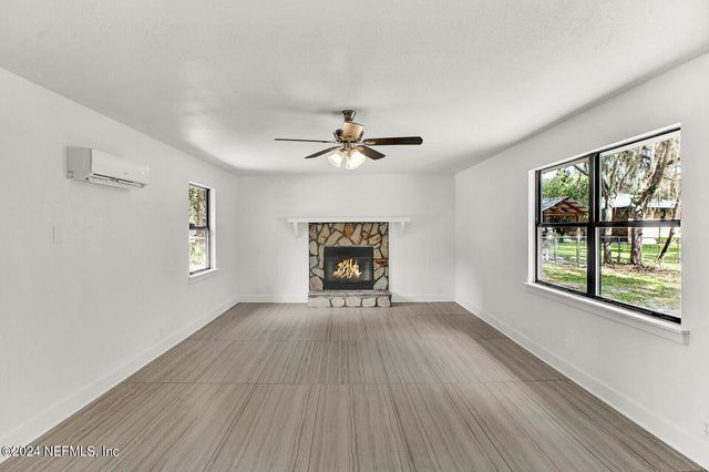 107 DINKLA Lane, Palatka, FL 32177