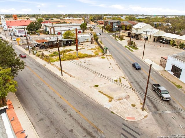 1501 S FLORES ST, San Antonio, TX 78204