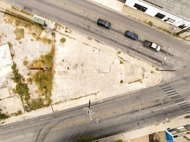 1501 S FLORES ST, San Antonio, TX 78204