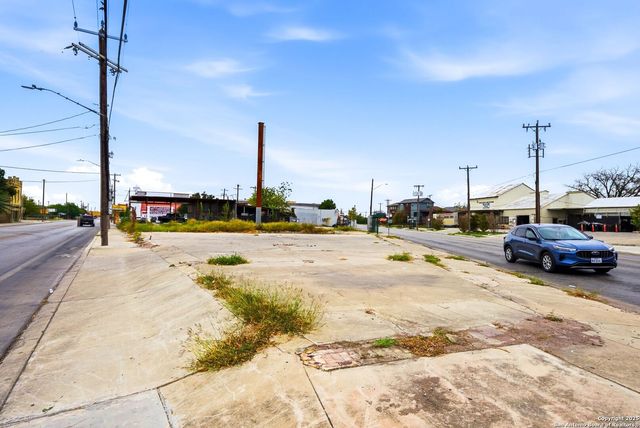 1501 S FLORES ST, San Antonio, TX 78204