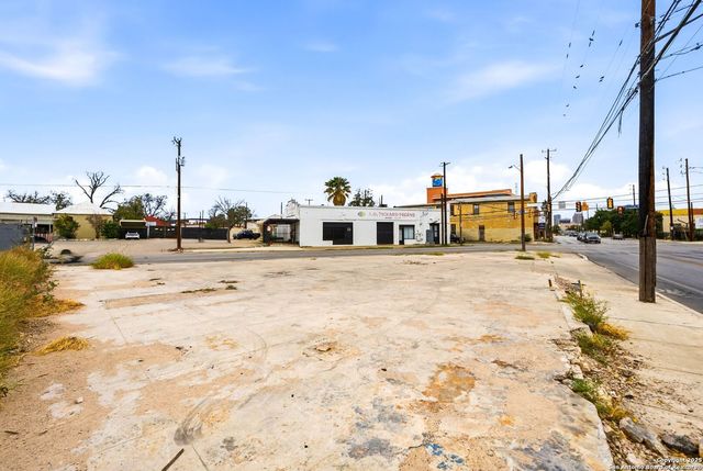 1501 S FLORES ST, San Antonio, TX 78204