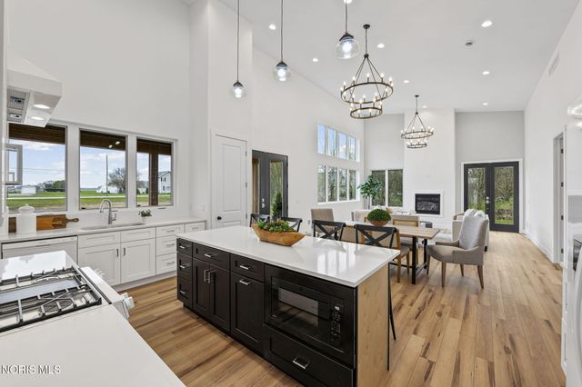 11581 W Sylvania Avenue, Berkey, OH 43504