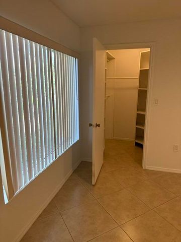 2647 NW 33rd Street 2305, Oakland Park, FL 33309