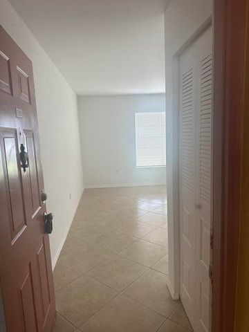 2647 NW 33rd Street 2305, Oakland Park, FL 33309