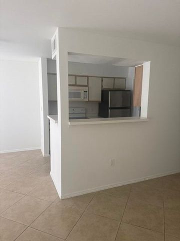 2647 NW 33rd Street 2305, Oakland Park, FL 33309