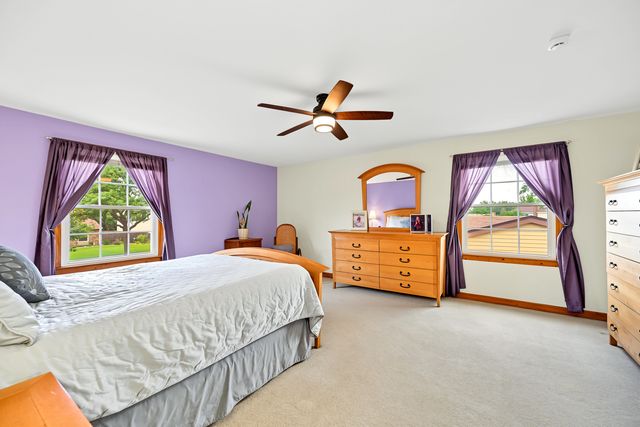 567 Hamilton Avenue, Westmont, IL 60559