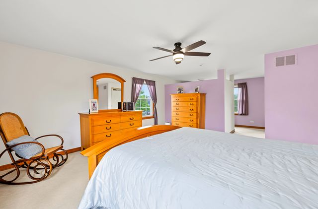 567 Hamilton Avenue, Westmont, IL 60559
