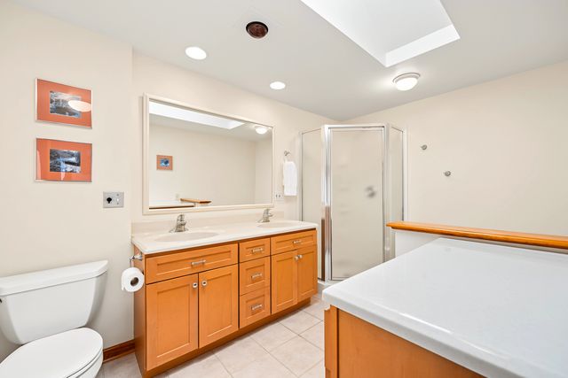 567 Hamilton Avenue, Westmont, IL 60559