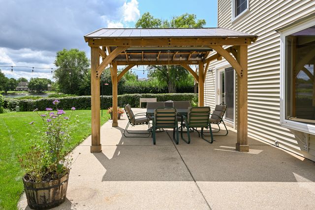 567 Hamilton Avenue, Westmont, IL 60559