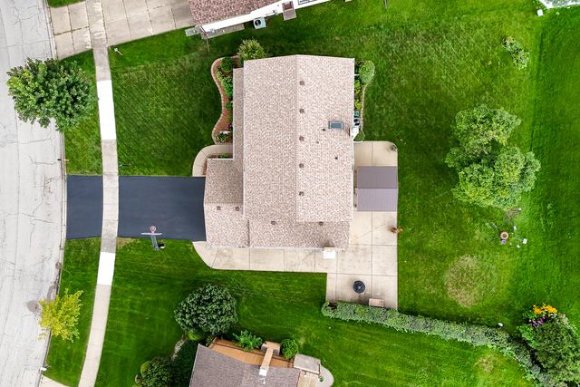 567 Hamilton Avenue, Westmont, IL 60559