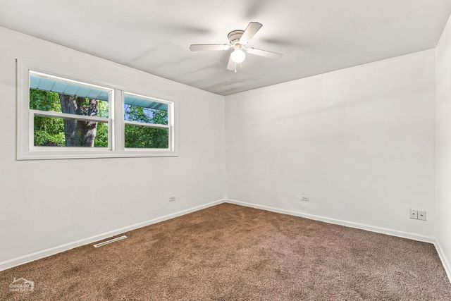 4515 Willow Lane, Mchenry, IL 60050