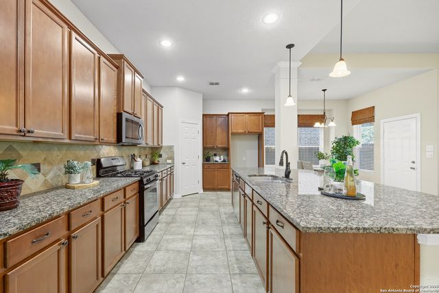 1903 Roaring, San Antonio, TX 78260