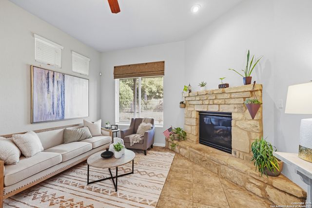 1903 Roaring, San Antonio, TX 78260