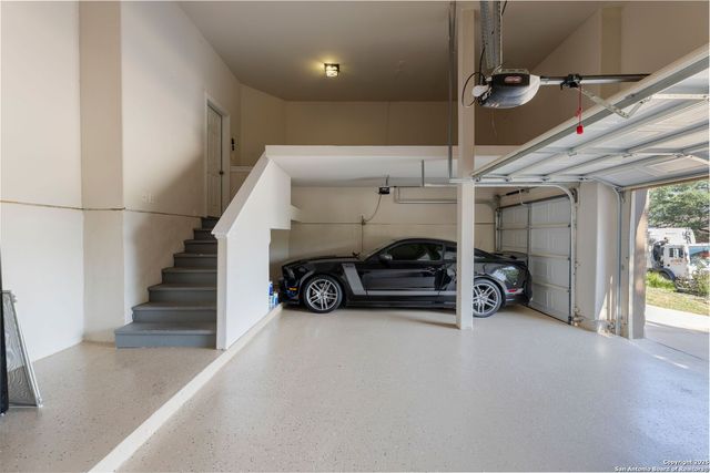 1903 Roaring, San Antonio, TX 78260