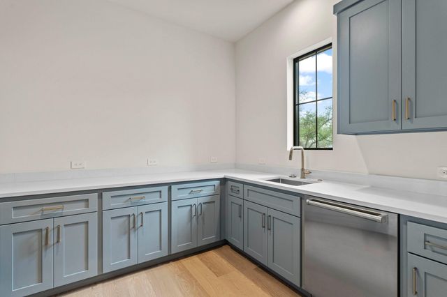 1149 Canyon Crossing View, Dripping Springs, TX 78620