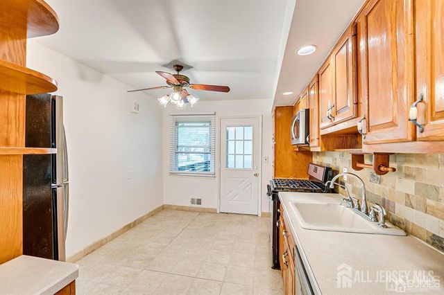559 Wood Avenue, Edison, NJ 08820