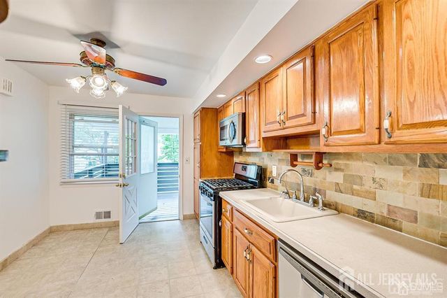 559 Wood Avenue, Edison, NJ 08820