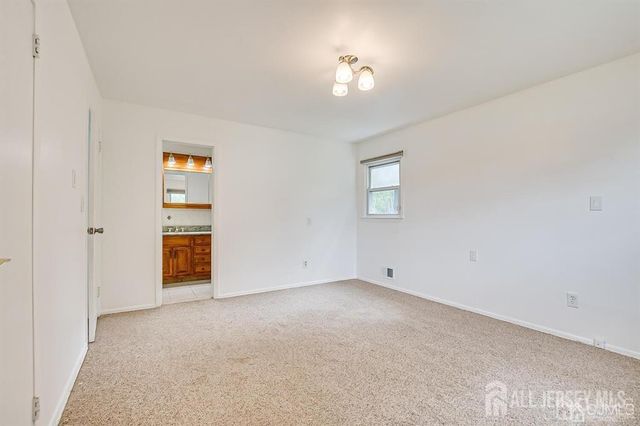 559 Wood Avenue, Edison, NJ 08820