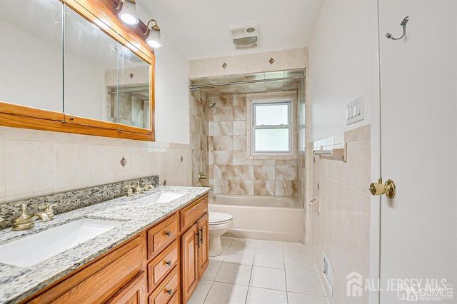 559 Wood Avenue, Edison, NJ 08820