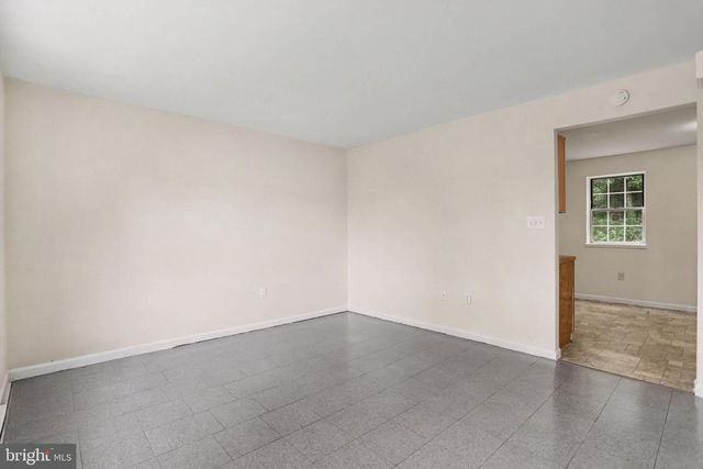 1117 CLOVERTON DR, Columbia, PA 17512