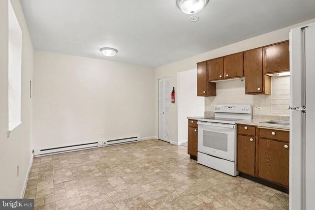 1117 CLOVERTON DR, Columbia, PA 17512