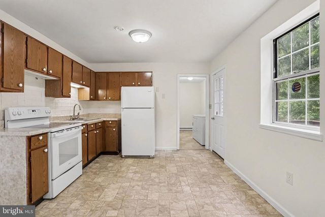 1117 CLOVERTON DR, Columbia, PA 17512