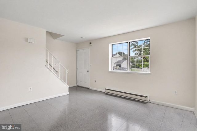 1117 CLOVERTON DR, Columbia, PA 17512
