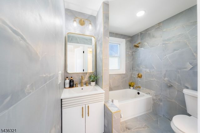 536 Spruce Ave, Garwood Boro, NJ 07027