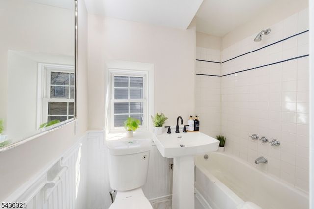 536 Spruce Ave, Garwood Boro, NJ 07027