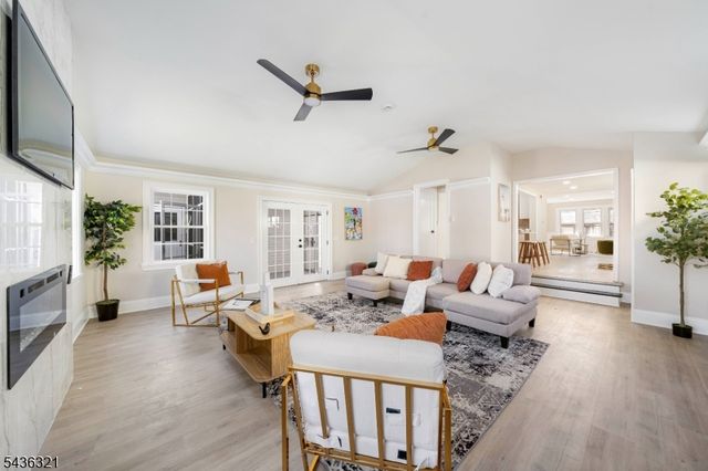 536 Spruce Ave, Garwood Boro, NJ 07027