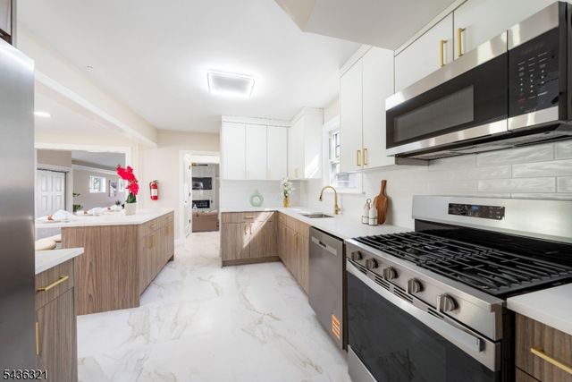 536 Spruce Ave, Garwood Boro, NJ 07027
