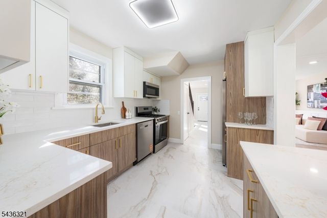 536 Spruce Ave, Garwood Boro, NJ 07027