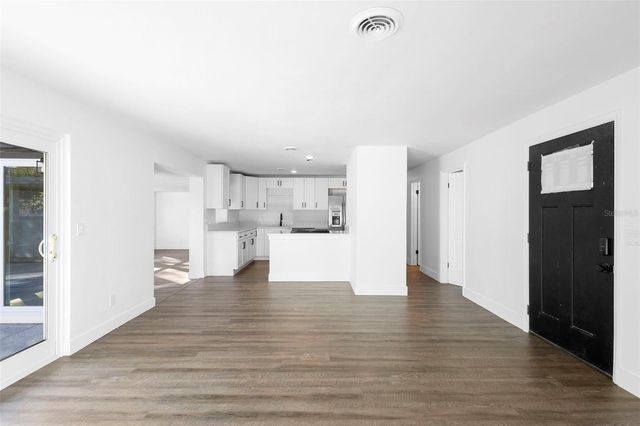 55 S FAIRFAX AVENUE, Winter Springs, FL 32708