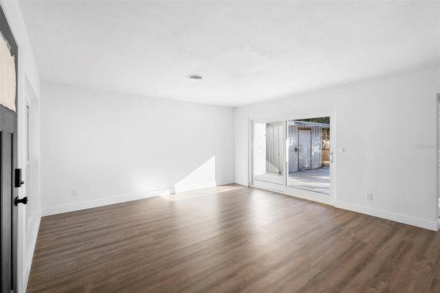 55 S FAIRFAX AVENUE, Winter Springs, FL 32708