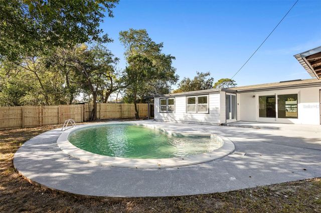 55 S FAIRFAX AVENUE, Winter Springs, FL 32708