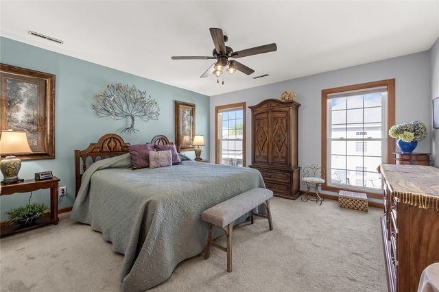 4545 Westchester Drive NE C, Cedar Rapids, IA 52402