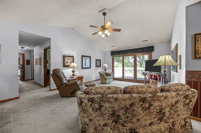 4545 Westchester Drive NE C, Cedar Rapids, IA 52402