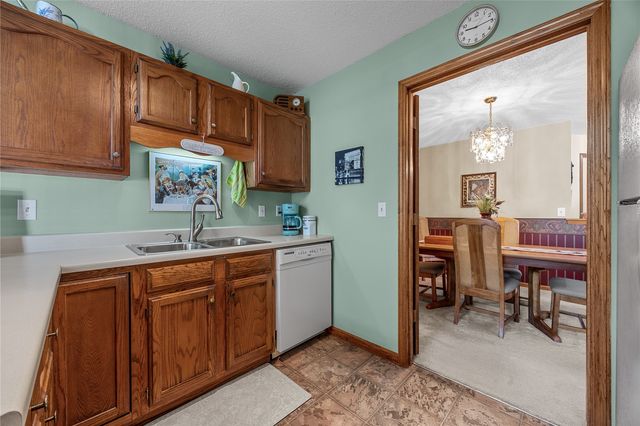4545 Westchester Drive NE C, Cedar Rapids, IA 52402
