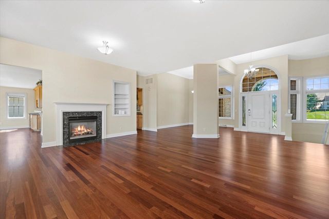 N37W22910 Wyndemere DRIVE, Pewaukee, WI 53072