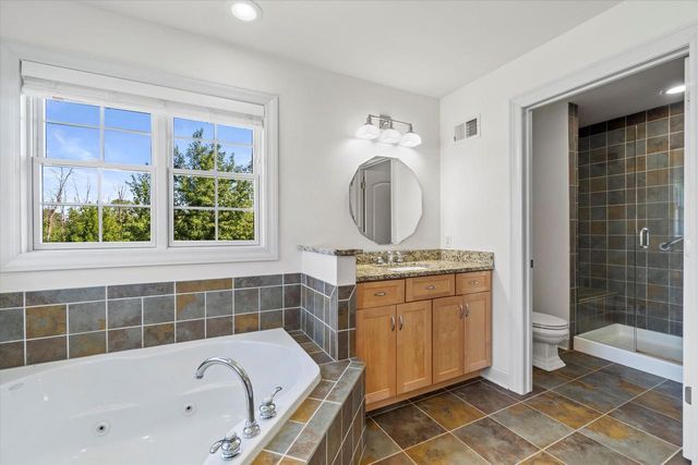 N37W22910 Wyndemere DRIVE, Pewaukee, WI 53072