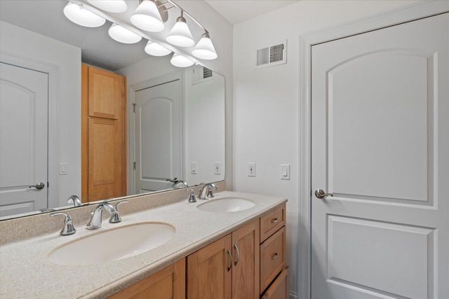 N37W22910 Wyndemere DRIVE, Pewaukee, WI 53072